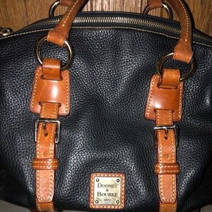 Black Leather Dooney & Bourke Woman’s Shoulder Crossbody Bag
